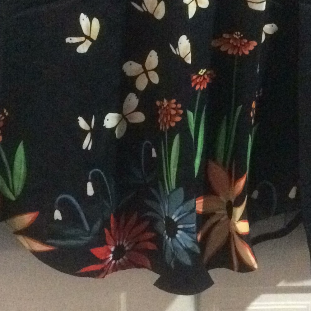 Blouse - Picture 2 of 5